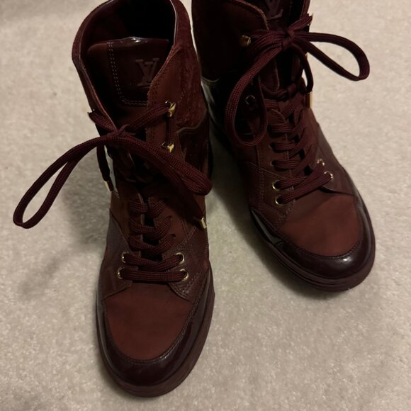 Louis Vuitton burgundy cliffhanger wedge sneakers 6 cm internal wedge - Picture 3 of 16